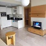 Goldcity 2 Chambres, Vue Sur Mer, Aquapark Non Inclus מלון דירות